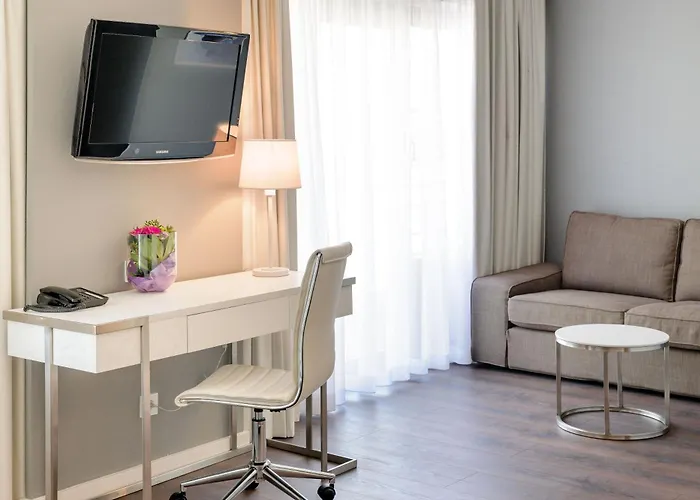 Mercure Raphael Hotel