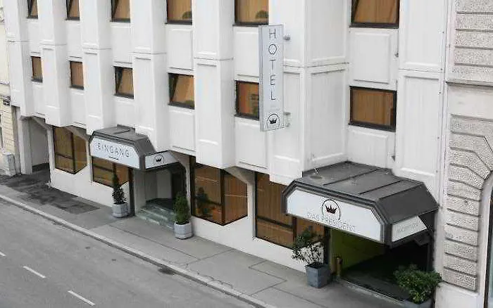 Mercure Raphael 4*