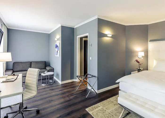 מלון Mercure Raphael