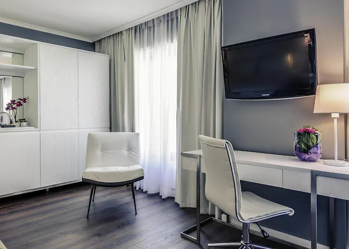 Mercure Raphael