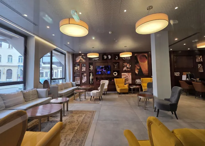 Mercure Raphael Hotel