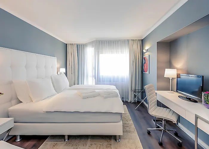 Mercure Raphael מלון