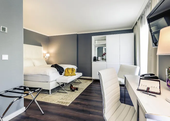 Mercure Raphael 4*