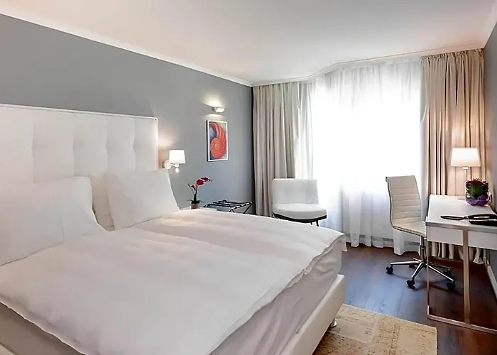 Mercure Raphael מלון