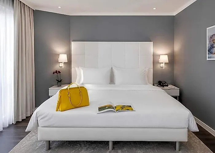 מלון Mercure Raphael