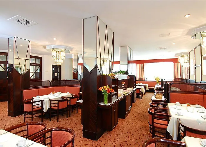 Mercure Raphael 4*